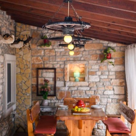 Rustic Istrian House Varesco Krnica Exterior photo